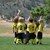 Kinder haben beim Fußballspielen eine Teambesprechung