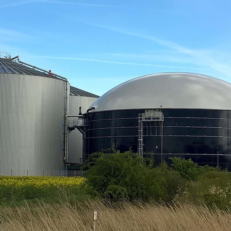 Gehrungstanks einer Biogasanlage